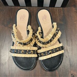 Camel Threads Slip On Sandal black and tan w gold accents size 8
